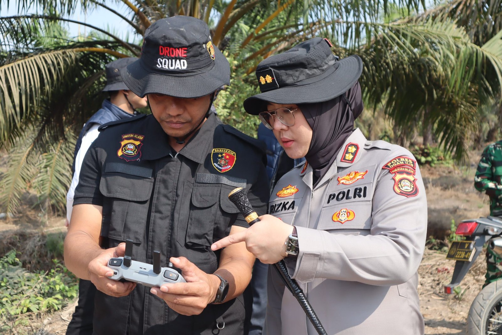 Kapolres Ogan Ilir Pimpin Patroli Karhutla Pakai Drone dan Cek Ketersediaan Air Kapolres Ogan Ilir Pimpin Patroli Karhutla Pakai Drone dan Cek Ketersediaan Air