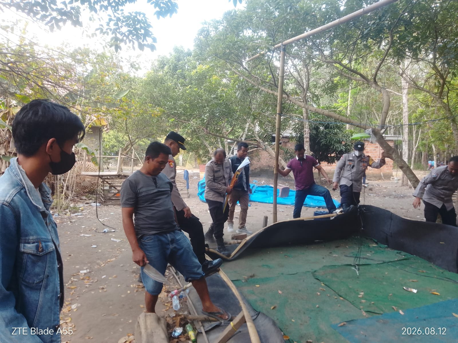 RESPON CEPAT LAPORAN WARGA, POLSEK RANTAU ALAI BONGKAR DUGAAN ARENA SABUNG AYAM DI KELAMPAIAN RESPON CEPAT LAPORAN WARGA, POLSEK RANTAU ALAI BONGKAR DUGAAN ARENA SABUNG AYAM DI KELAMPAIAN