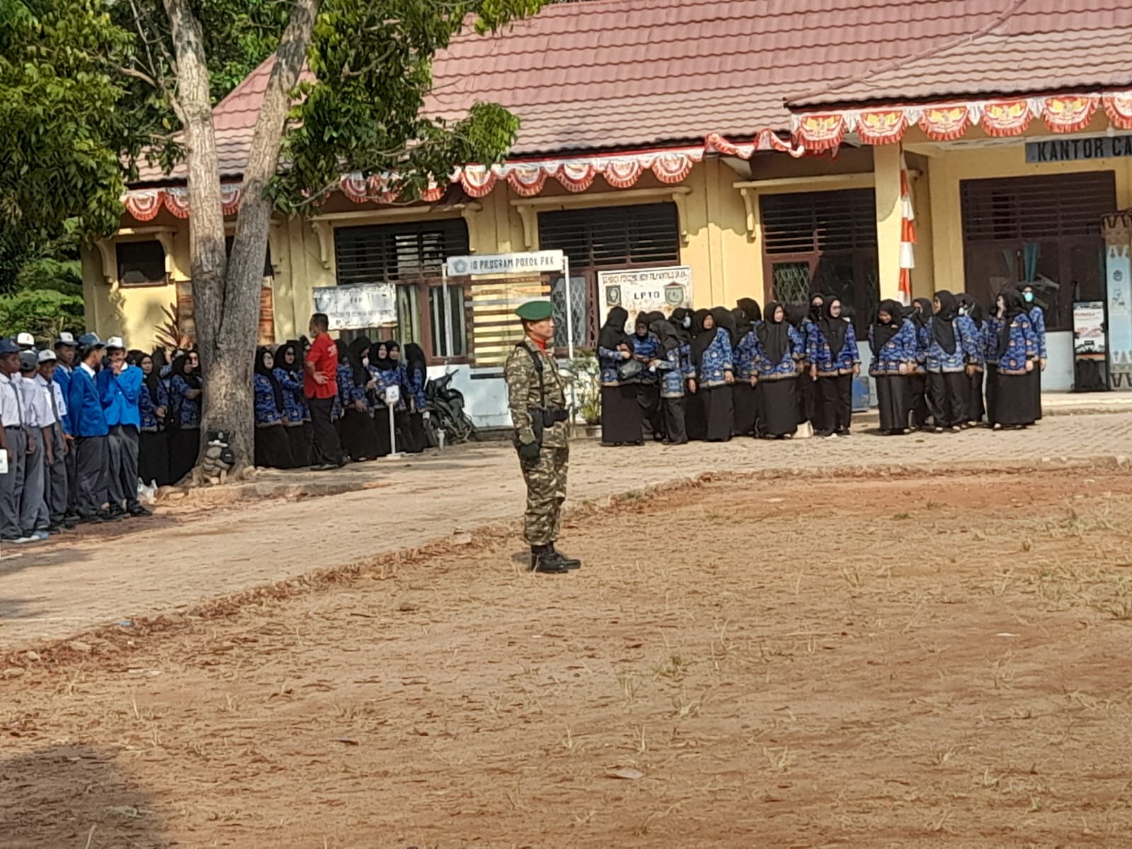 UPACARA HUT RI KE-81 DI KECAMATAN RANTAU PANJANG BERJALAN SUKSES, BIAYA KEGIATAN DIBANTU SUKARELA OLEH KEPALA DESA DAN KEPALA SEKOLAH UPACARA HUT RI KE-81 DI KECAMATAN RANTAU PANJANG BERJALAN SUKSES, BIAYA KEGIATAN DIBANTU SUKARELA OLEH KEPALA DESA DAN KEPALA SEKOLAH