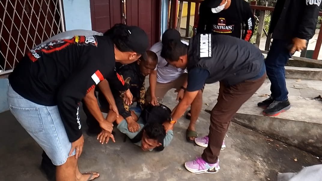 Satres Narkoba Polresta Deli Serdang Sita 1Kg Sabu dan Amankan Pelaku Satres Narkoba Polresta Deli Serdang Sita 1Kg Sabu dan Amankan Pelaku