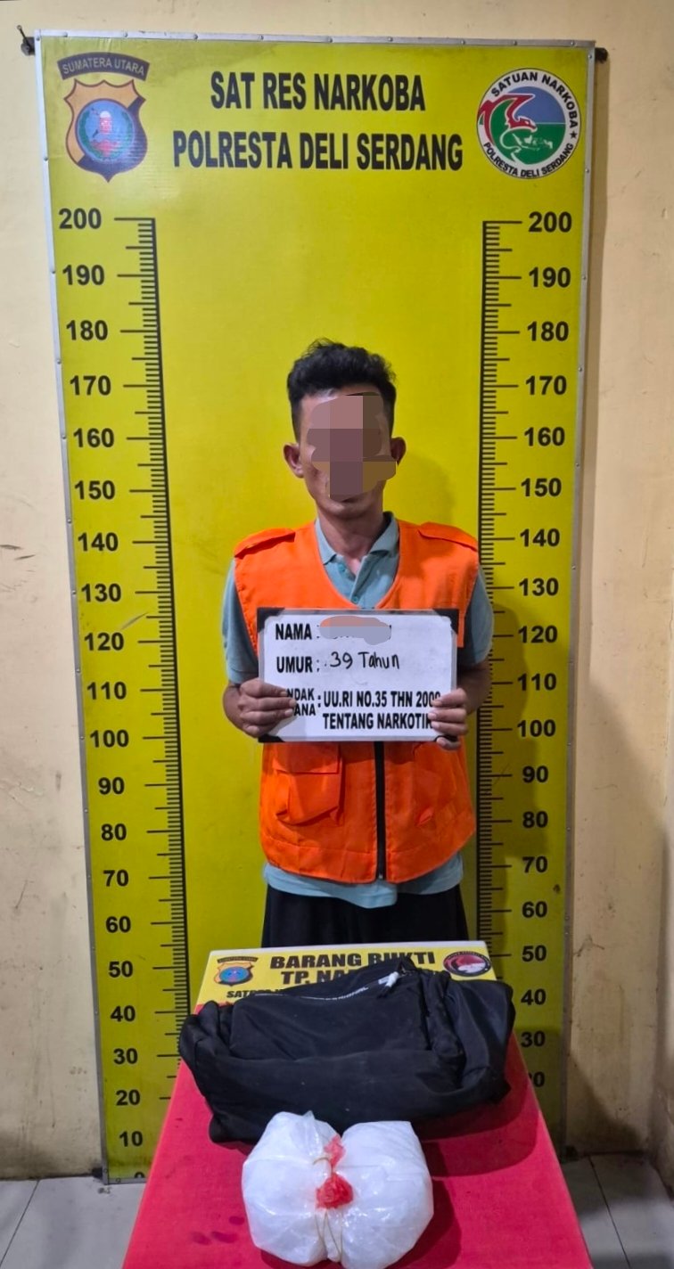 Satres Narkoba Polresta Deli Serdang Sita 1Kg Sabu dan Amankan Pelaku Satres Narkoba Polresta Deli Serdang Sita 1Kg Sabu dan Amankan Pelaku
