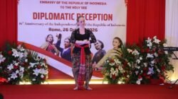 INDONESIA DAN TAKHTA SUCI SEPAKAT INTERNASIONALISASIKAN NILAI-NILAI PANCASILA INDONESIA DAN TAKHTA SUCI SEPAKAT INTERNASIONALISASIKAN NILAI-NILAI PANCASILA