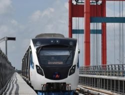 Selama Ramadhan, PT KAI Perbolehkan Penumpang Buka Puasa di LRT Sumsel