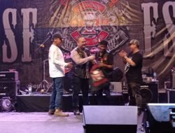 Danu Mirwando Raih Penghargaan Sebagai Angota Kehormatan Dari Sriwijaya Motor Club