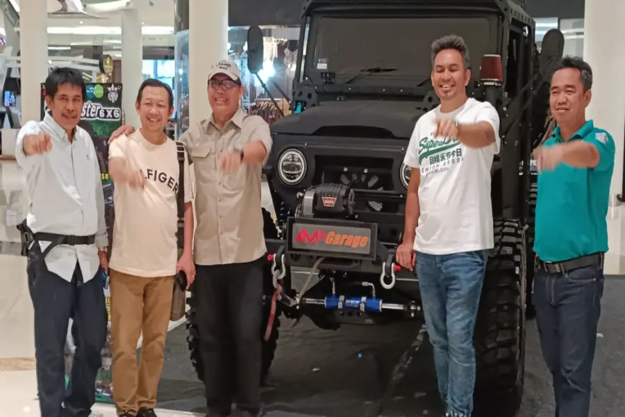 Purnawirawan Letjen TNI Memodifikasi Mobil Offroad Gahar