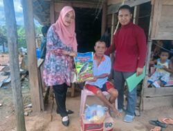 Dinkes dan Dinsos PALI Cepat Tanggap Berikan Bantuan Kepada Lansia Sedang Sakit
