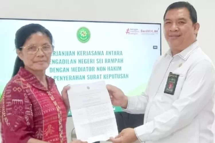 Rotua Wendeilyna Simarmata Terdaftar jadi Mediator Non Hakim di PN Sei Rampah Rotua Wendeilyna Simarmata Terdaftar jadi Mediator Non Hakim di PN Sei Rampah