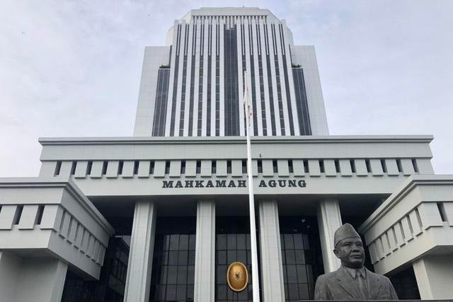 Krosbin Lumban Gaol SH,MH. Lulus dari 53 calon Hakim KY Krosbin Lumban Gaol SH,MH. Lulus dari 53 calon Hakim KY