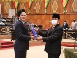 Lampita Pakpahan dilantik jadi PAW DPRD Riau Fraksi Gerindra