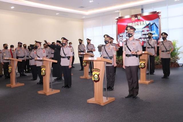 Kapolda Sumsel, Irjen Pol Drs Toni Harmanto MH, Memimpin Upacara Serah Terima Jabatan (Sertijab)
