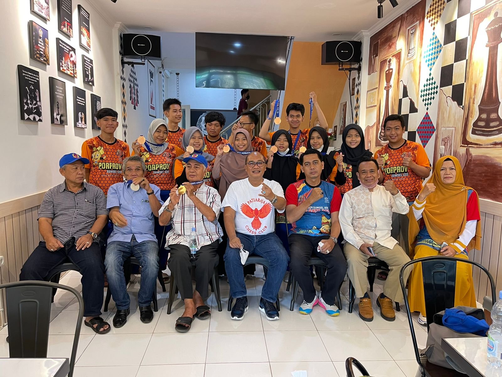 Berlaga Diruang Sekolah, Kontingen Catur Palembang Masih Sumbang Mendali Emas Berlaga Diruang Sekolah, Kontingen Catur Palembang Masih Sumbang Mendali Emas