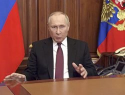 Putin Ayunkan Pedang Nuklir dalam Konfrontasi dengan Barat