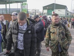 Warga Ukraina kembali dari Luar Negeri untuk Berperang Melawan Invasi Rusia