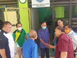 Alumni Yang Peduli Almamaternya