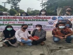 BEM AMIK Parbina Nusantara Pematangsiantar Berbagi Takjil Gratis