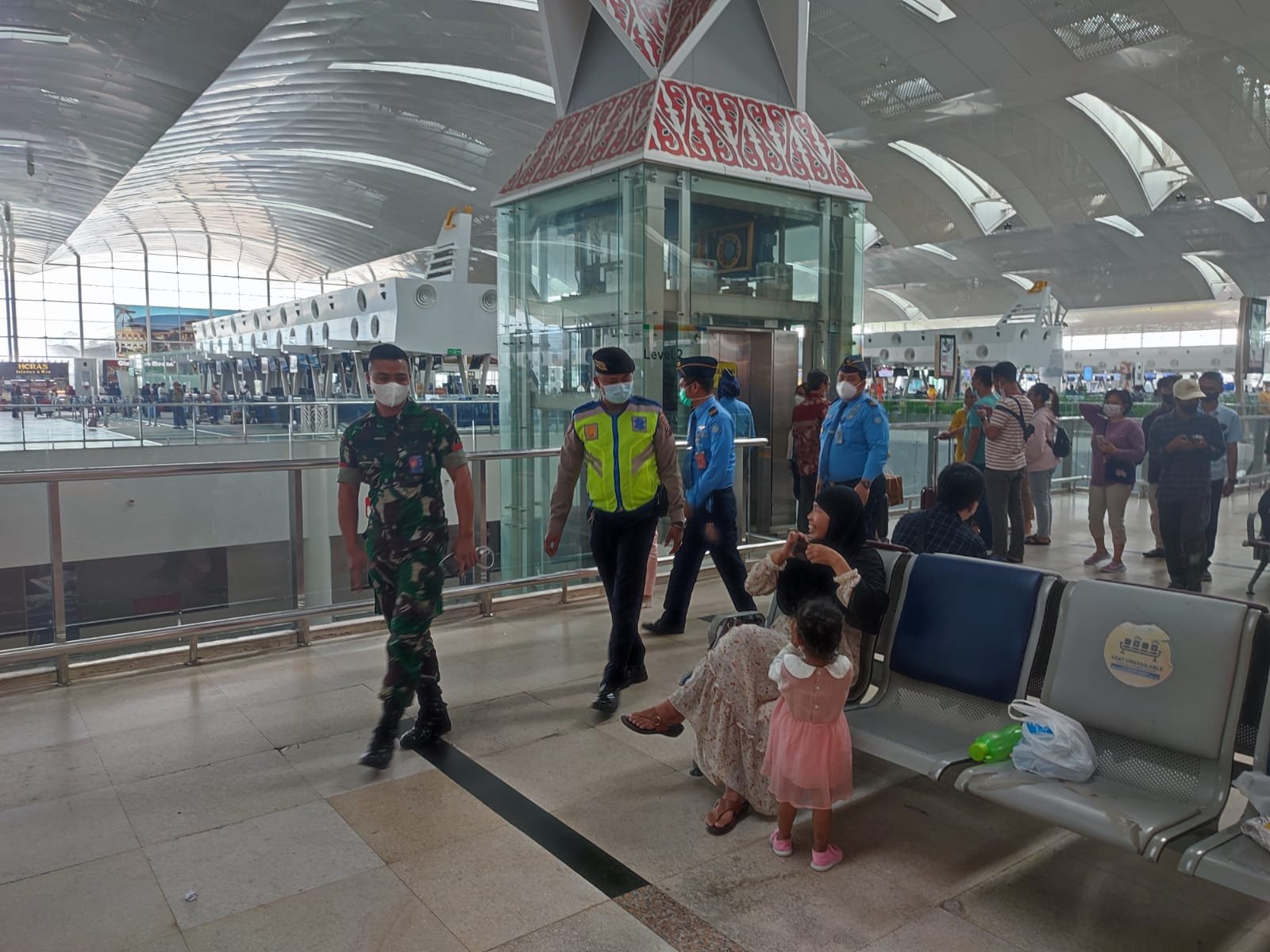 Personil Polsek Kawasan Bandara KNIA Rutin Giat Patroli Yustisi Personil Polsek Kawasan Bandara KNIA Rutin Giat Patroli Yustisi