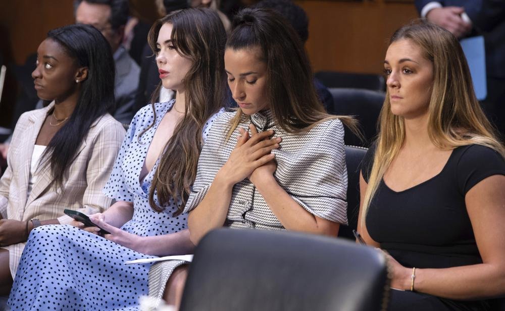 Simone Biles dan Wanita Lain Mencari US $1 Milyar-plus dari FBI atas Nassar Simone Biles dan Wanita Lain Mencari US $1 Milyar-plus dari FBI atas Nassar