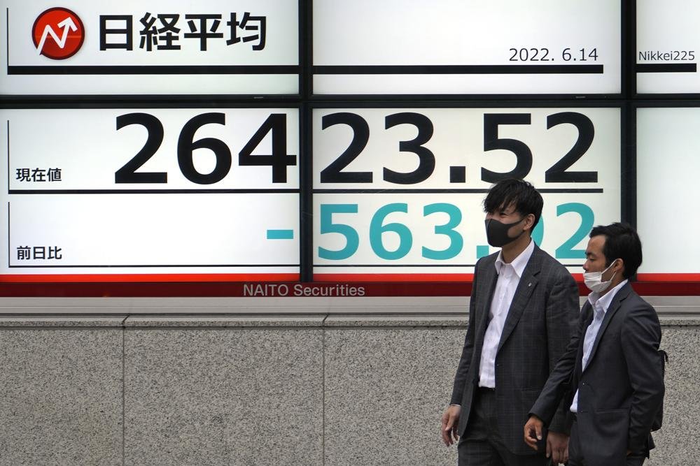 Saham Dunia Stabil setelah Wall Street Tenggelam ke Pasar Beruang Saham Dunia Stabil setelah Wall Street Tenggelam ke Pasar Beruang