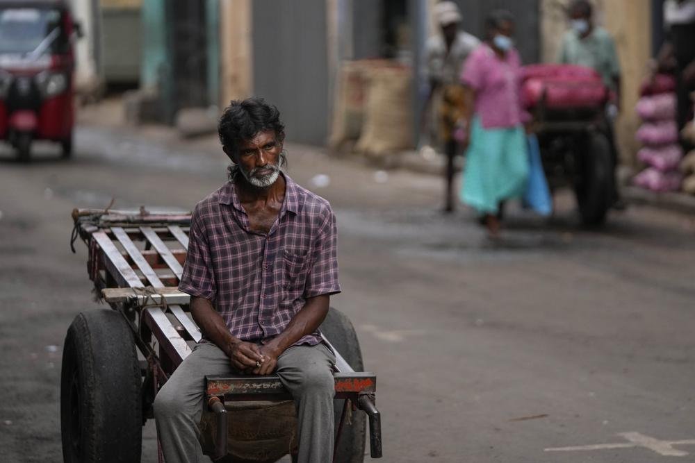 Saluran Gas dan Perkelahian: Sri Lanka Menghadapi Krisis Kemanusiaan Saluran Gas dan Perkelahian: Sri Lanka Menghadapi Krisis Kemanusiaan
