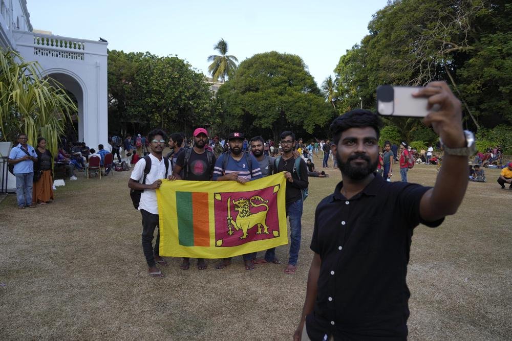 Presiden Sri Lanka Tinggalkan Negara Itu di tengah Krisis Ekonomi Presiden Sri Lanka Tinggalkan Negara Itu di tengah Krisis Ekonomi