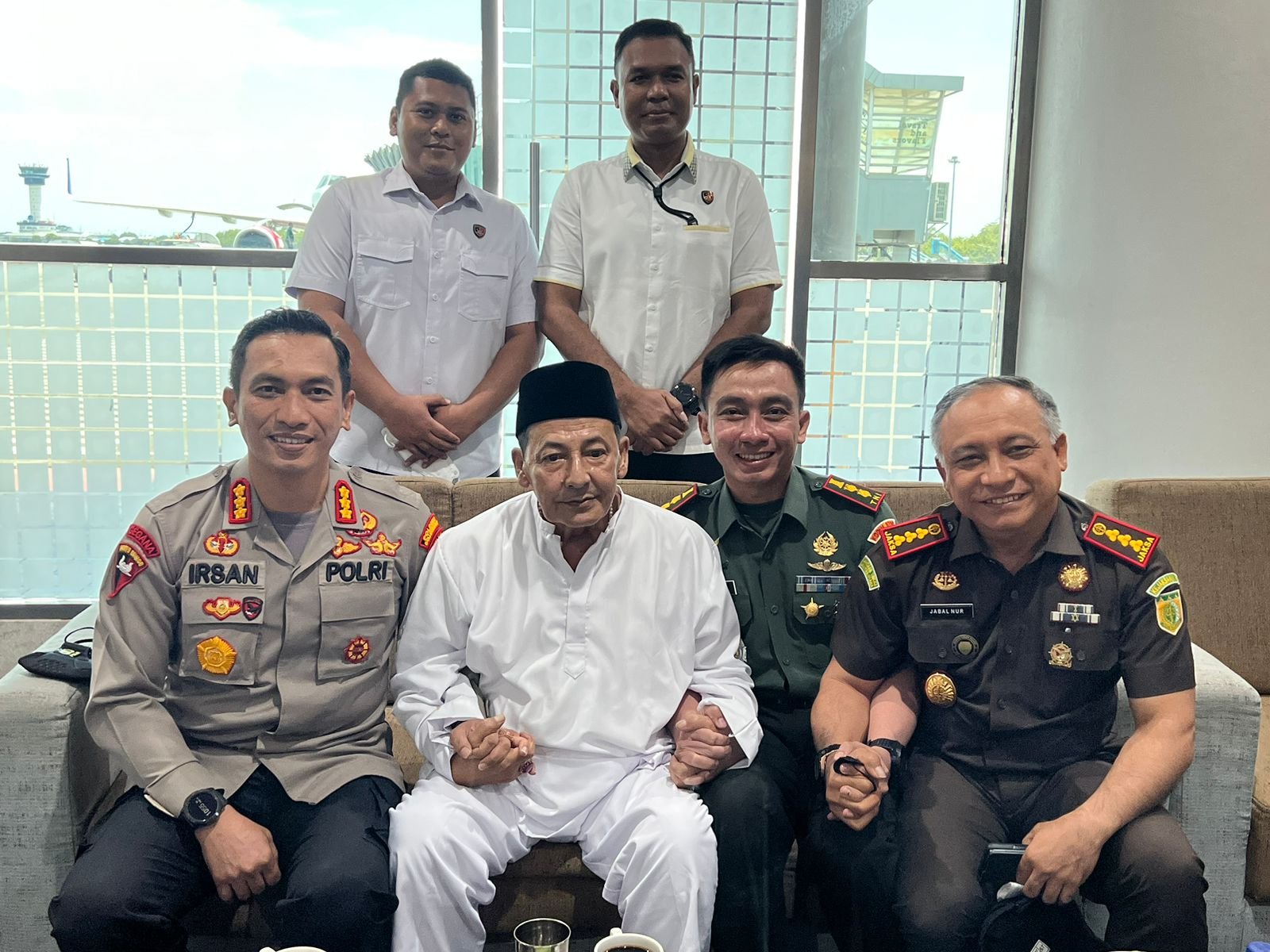 Kapolresta Deli Serdang Antar Keberangkatan Watimpres Ke Bandara KNIA