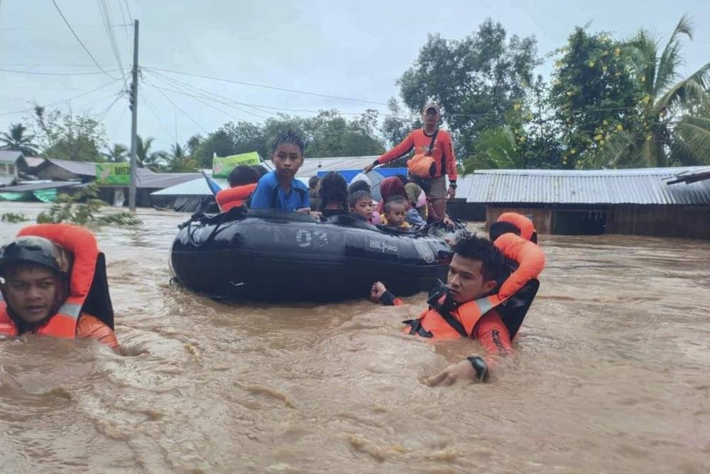 Sedikitnya 42 Tewas dalam Banjir dan Tanah Longsor di Filipina Selatan Sedikitnya 42 Tewas dalam Banjir dan Tanah Longsor di Filipina Selatan