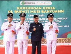 Pj Bupati Muba Lantik Tiga Kades Terpilih di Kecamatan Batang Hari Leko
