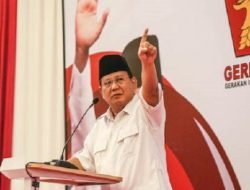 Prabowo, Gerindra dan Efek Ekor Jas