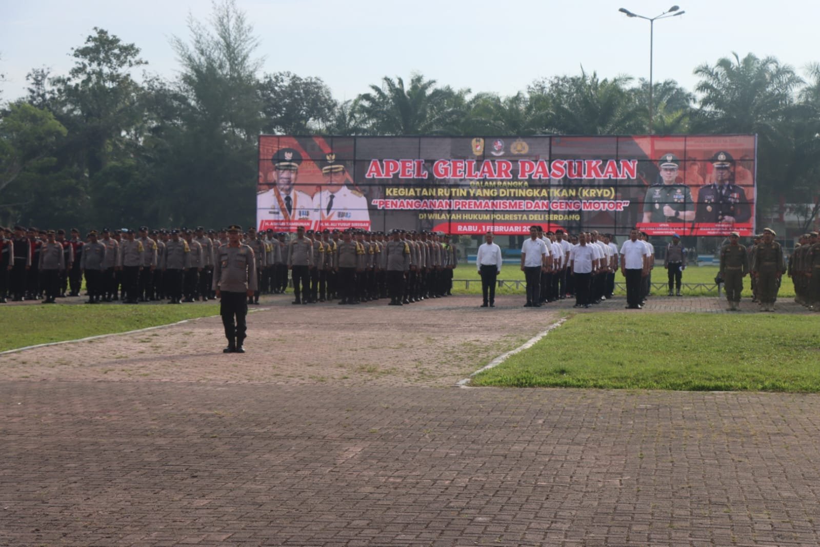 Polresta Deli Serdang Bersama TNI Dan Pemkab Deli Serdang Gelar Apel Pasukan Penanganan Premanisme Dan Geng Motor Polresta Deli Serdang Bersama TNI Dan Pemkab Deli Serdang Gelar Apel Pasukan Penanganan Premanisme Dan Geng Motor