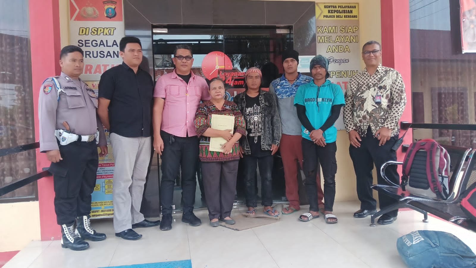 Sat Intelkam Polresta Deli Serdang Bantu 3 Warga Bandung Terlantar