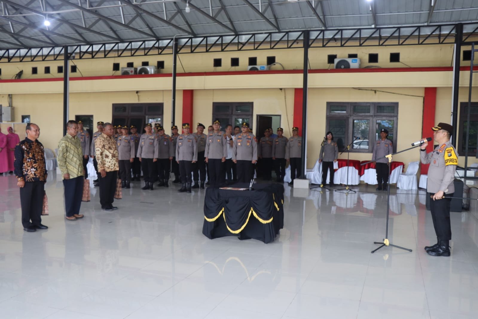 Kapolresta Deli Serdang Pimpin Sertijab Tiga Kapolsek Dan Pelepasan Purna Bhakti Kapolresta Deli Serdang Pimpin Sertijab Tiga Kapolsek Dan Pelepasan Purna Bhakti