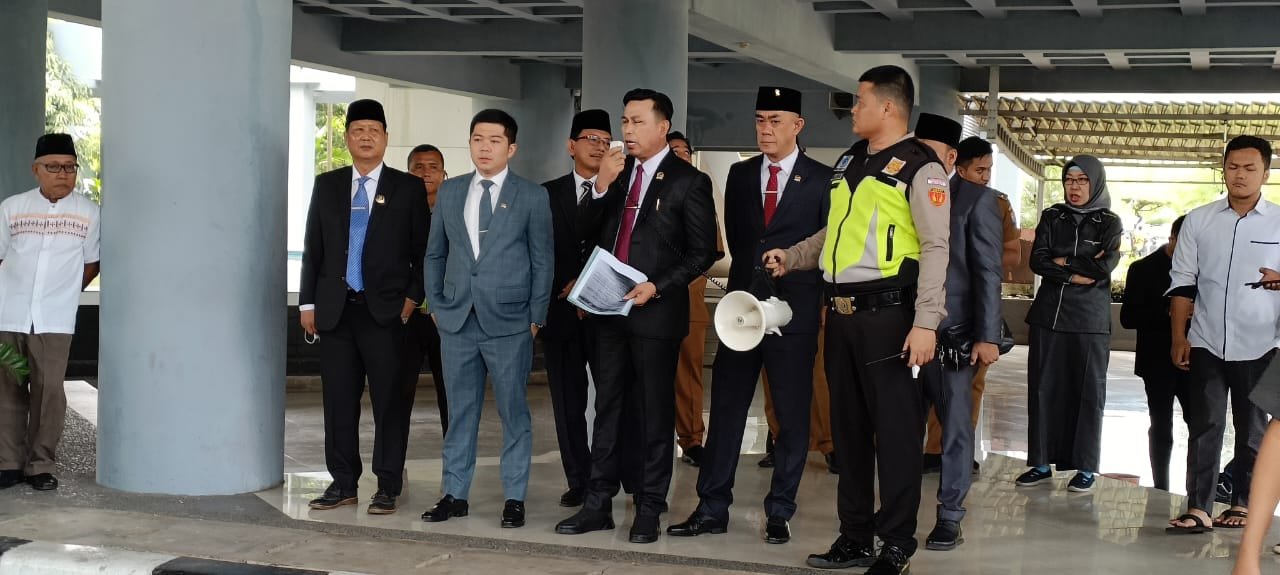 KAPL : Tolak Pengesahan Raperda RTRW demi Kepentingan Warga bukan Kepentingan Pribadi dan Kelompok KAPL : Tolak Pengesahan Raperda RTRW demi Kepentingan Warga bukan Kepentingan Pribadi dan Kelompok