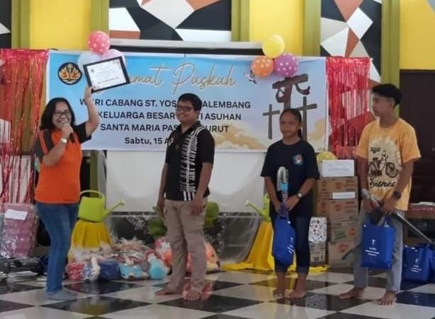 WKRI Berbagi Kasih Dengan Panti Asuhan Santa Maria Pasang Surut WKRI Berbagi Kasih Dengan Panti Asuhan Santa Maria Pasang Surut