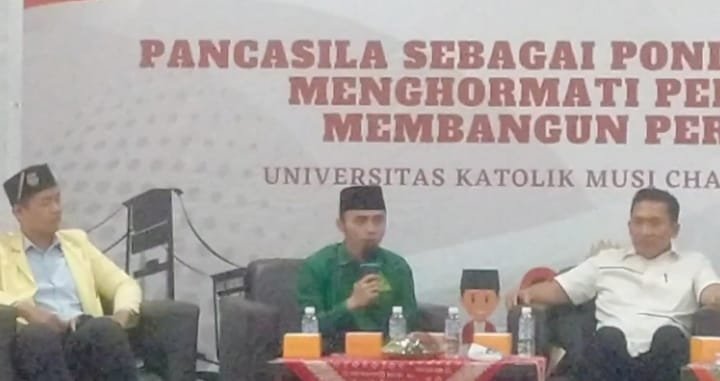 Dalam Diskusi Harlah Pancasila di UKMC Kombes Pol Jansen Sitohang Ajak Untuk Menyiapkan Dengan Bersemangatkan Pancasila Dalam Diskusi Harlah Pancasila di UKMC Kombes Pol Jansen Sitohang Ajak Untuk Menyiapkan Dengan Bersemangatkan Pancasila