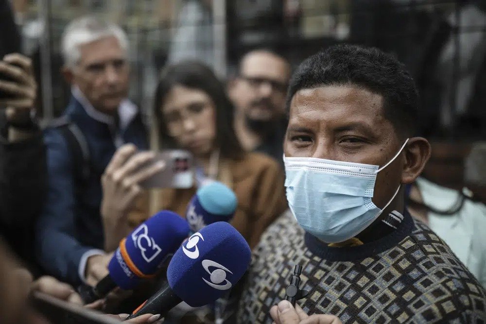 Sulung dari 4 Bersaudara yang Selamat dari Kecelakaan Pesawat Kolombia Memberi Tahu Keluarga bahwa Ibu Mereka Hidup Berhari-hari