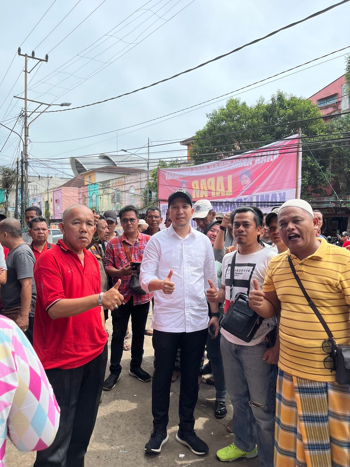 Berkat Akbar Alfaro Pembongkaran Lapak Pedagang Pasar 16 Dihentikan sementara