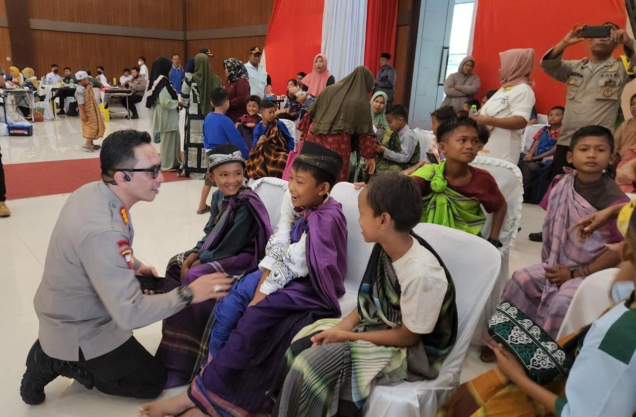 Sambut HUT Bhayangkara Ke-77, Polresta Deli Serdang Gelar Khitanan Dan Vaksin Massal Sambut HUT Bhayangkara Ke-77, Polresta Deli Serdang Gelar Khitanan Dan Vaksin Massal