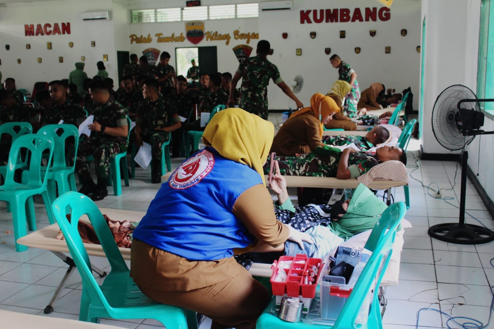 Sambut HUT Yonif Mekanis 121/MK Ke - 61, Batalyon Infanteri Mekanis 121/MK Gelar Donor Darah Sambut HUT Yonif Mekanis 121/MK Ke - 61, Batalyon Infanteri Mekanis 121/MK Gelar Donor Darah