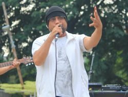 Penyanyi Bona Paputungan Tampil Lagi di Car Free Day di Sudirman Jakarta
