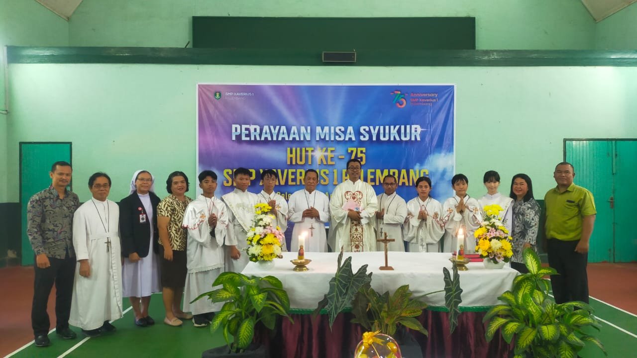 HUT 75 SMP Xaverius 1 Palembang Untuk Keselarasan Dalam Bertindak Mecerdaskan Kehidupan Bangsa HUT 75 SMP Xaverius 1 Palembang Untuk Keselarasan Dalam Bertindak Mecerdaskan Kehidupan Bangsa
