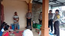 Polsek Tiga Juhar Berikan Bantuan Kepada Korban Kebakaran Polsek Tiga Juhar Berikan Bantuan Kepada Korban Kebakaran