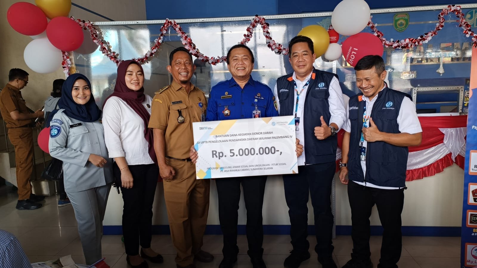 UPTD Samsat 4 Palembang Gelar Donor Darah dan Cek Kesehatan Gratis Dalam Rangka Peringati HUT RI ke -78 Tahun UPTD Samsat 4 Palembang Gelar Donor Darah dan Cek Kesehatan Gratis Dalam Rangka Peringati HUT RI ke -78 Tahun
