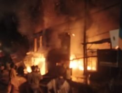 3 Rumah Toko Hangus Terbakar Dilalap Sijago Merah
