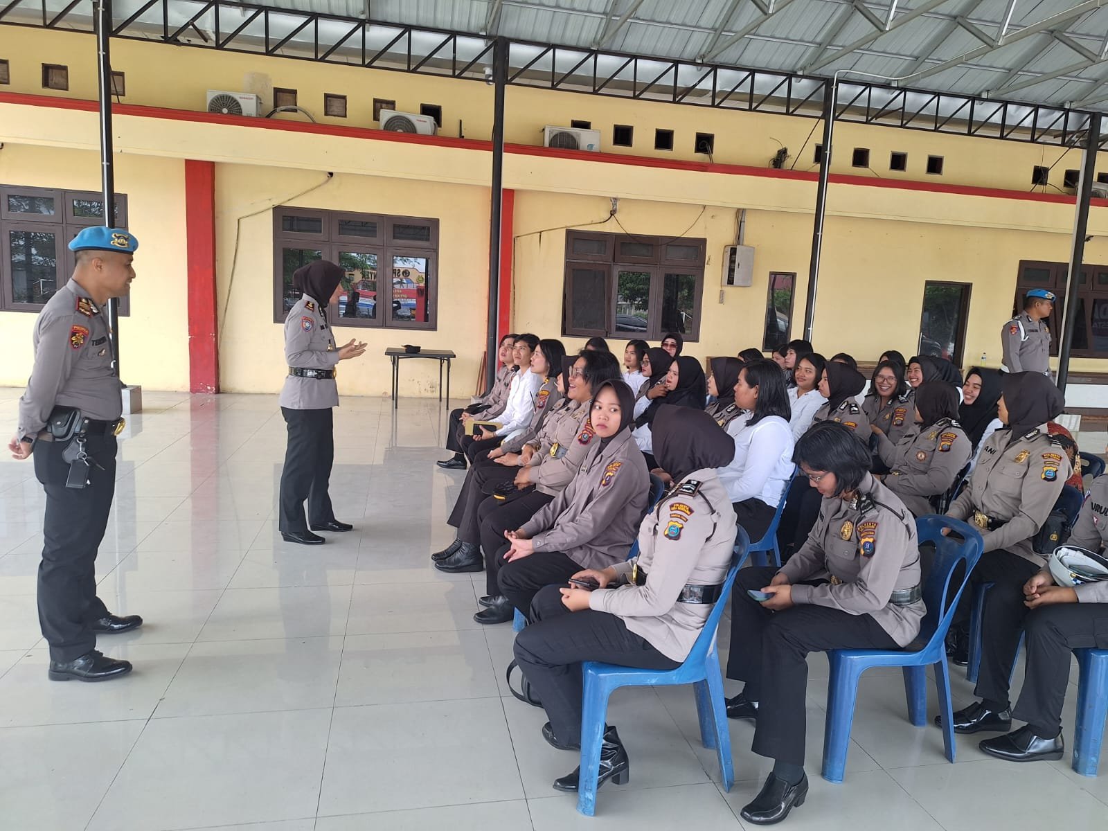 Personil Polwan Polresta Deli Serdang Jalani Tes Urine