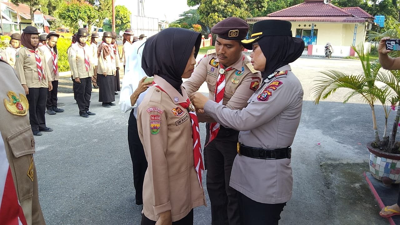 Kasat Binmas Polresta Deli Serdang Lantik Pramuka Saka Bhayangkara Polresta Deli Serdang Kasat Binmas Polresta Deli Serdang Lantik Pramuka Saka Bhayangkara Polresta Deli Serdang