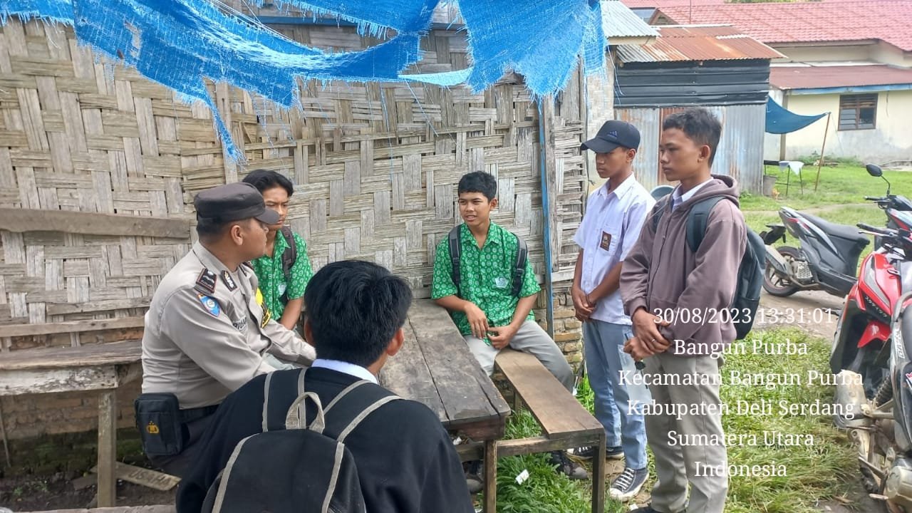 Antisipasi Tawuran Antar Pelajar, Polsek Bangun Purba Lakukan Himbauan Kamtibnas Kepada Para Pelajar Antisipasi Tawuran Antar Pelajar, Polsek Bangun Purba Lakukan Himbauan Kamtibnas Kepada Para Pelajar