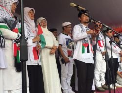 Aksi Bela Palestina Dihadiri Gubernur Jatim, Anggota DPR RI dan Puluhan Ribu Warga