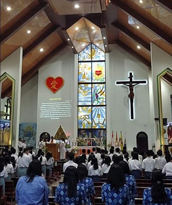 Pesta Pelindung Santo Fransiskus Xaverius : Agar Semakin Berilmu, Semakin Beriman Pesta Pelindung Santo Fransiskus Xaverius : Agar Semakin Berilmu, Semakin Beriman