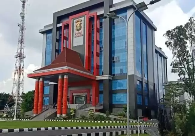 PJU Polda Sumsel dimutasi Kapolri, AKBP God Sinaga menggantikan AKBP Kunto sebagai Kapolres Lahat PJU Polda Sumsel dimutasi Kapolri, AKBP God Sinaga menggantikan AKBP Kunto sebagai Kapolres Lahat