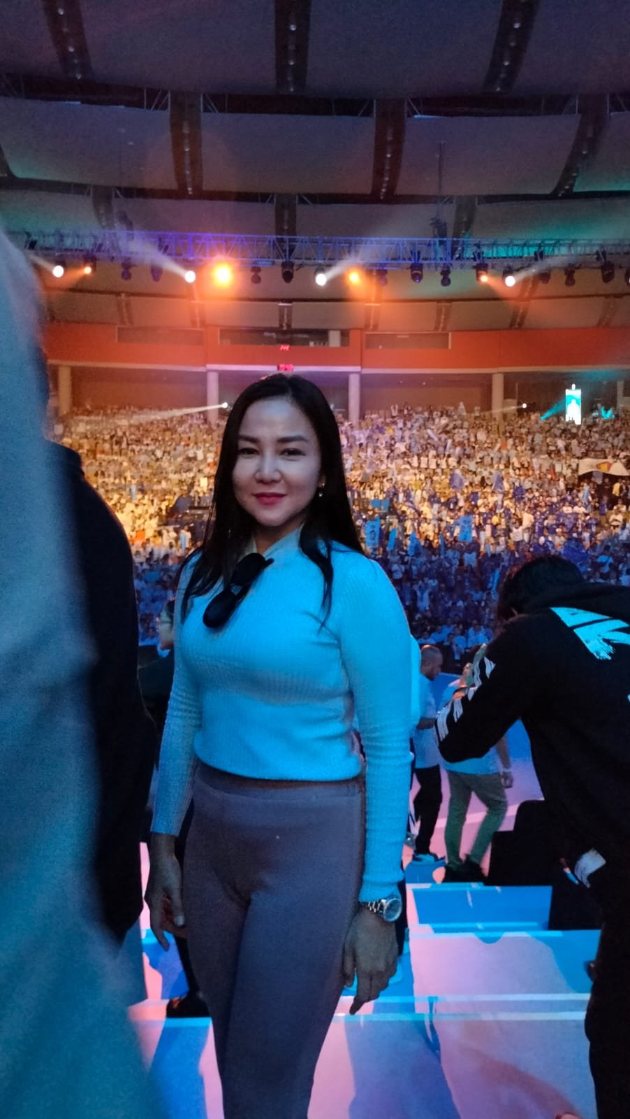Artis dan Pemain Sinetron Ulfa Bone Jalankan Program Blusukan Terapi Kesehatan Bersama Syafrudin Budiman Artis dan Pemain Sinetron Ulfa Bone Jalankan Program Blusukan Terapi Kesehatan Bersama Syafrudin Budiman